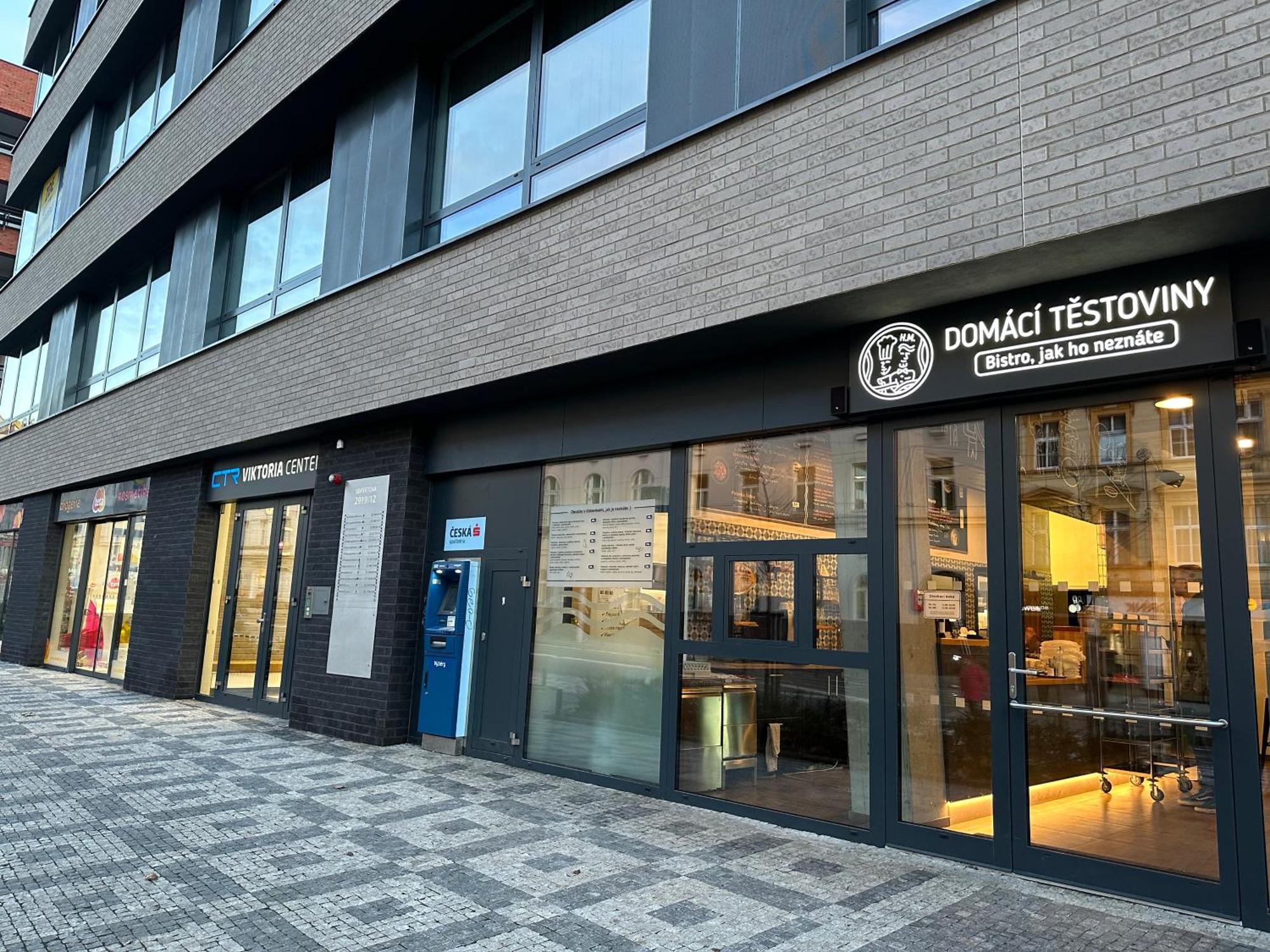 4 Room, 2 Bath, Parking Lägenhet *