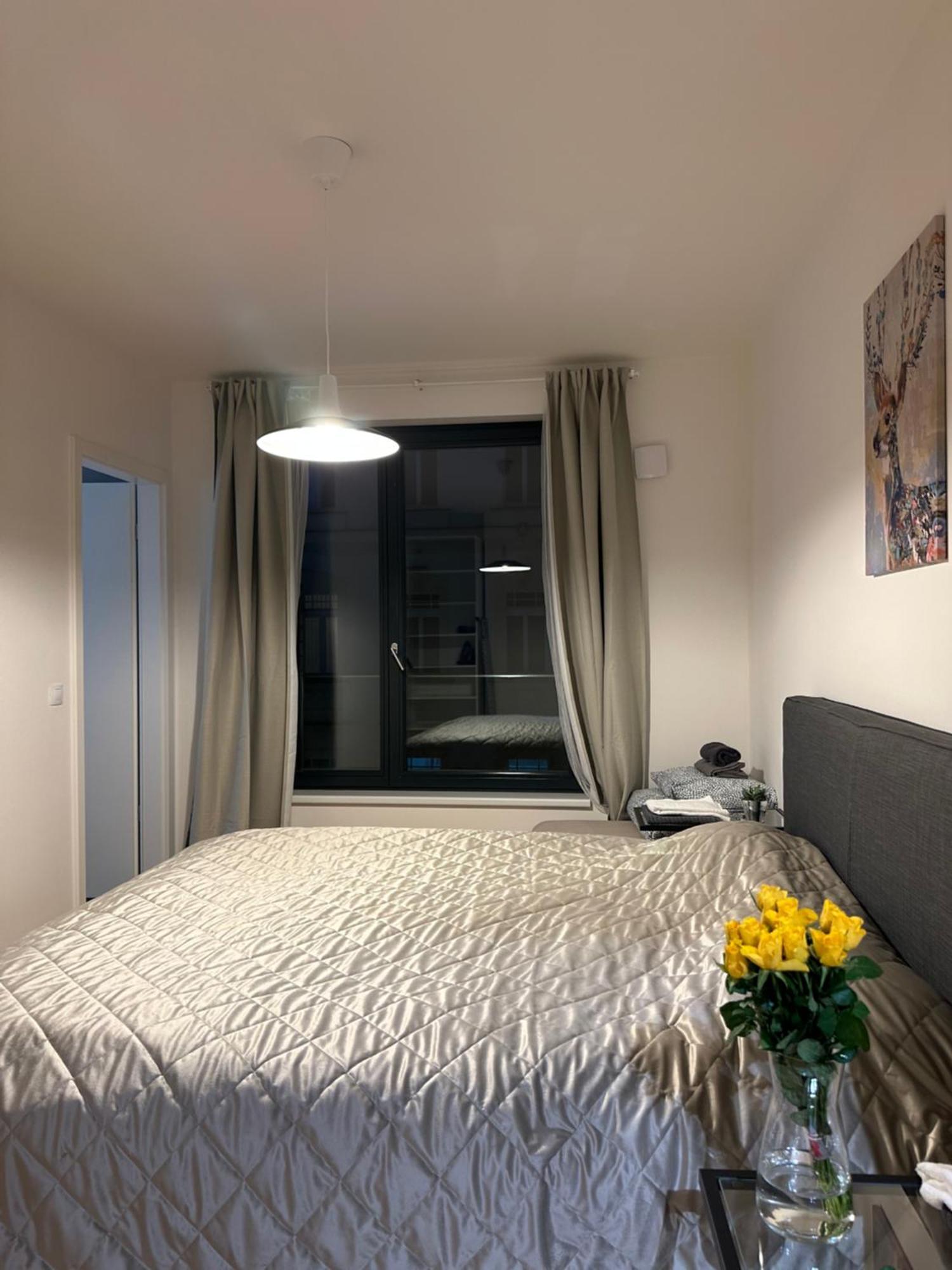 4 Room, 2 Bath, Parking Lägenhet